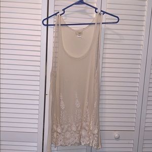 Day trip sleeveless lace front tank
